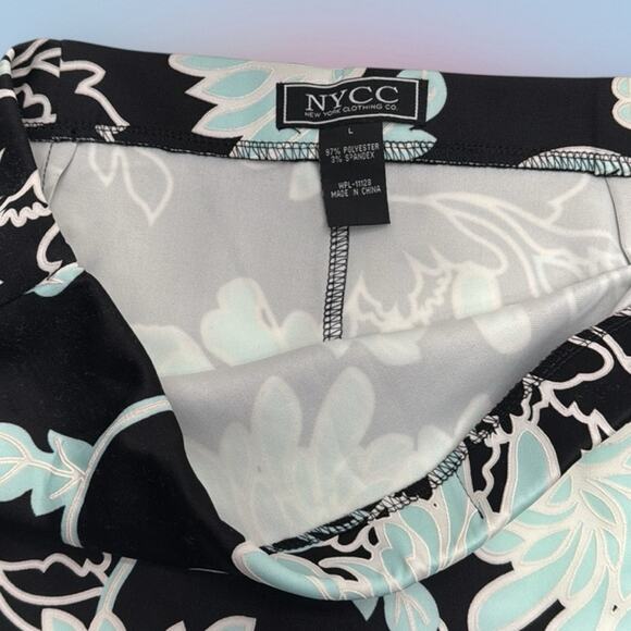 NYCC Women’s Large Turquoise Black Floral Skirt - Picture 2 of 3